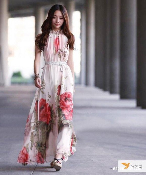 Long dresses with different patterns to bring out the ever-changing summer mood