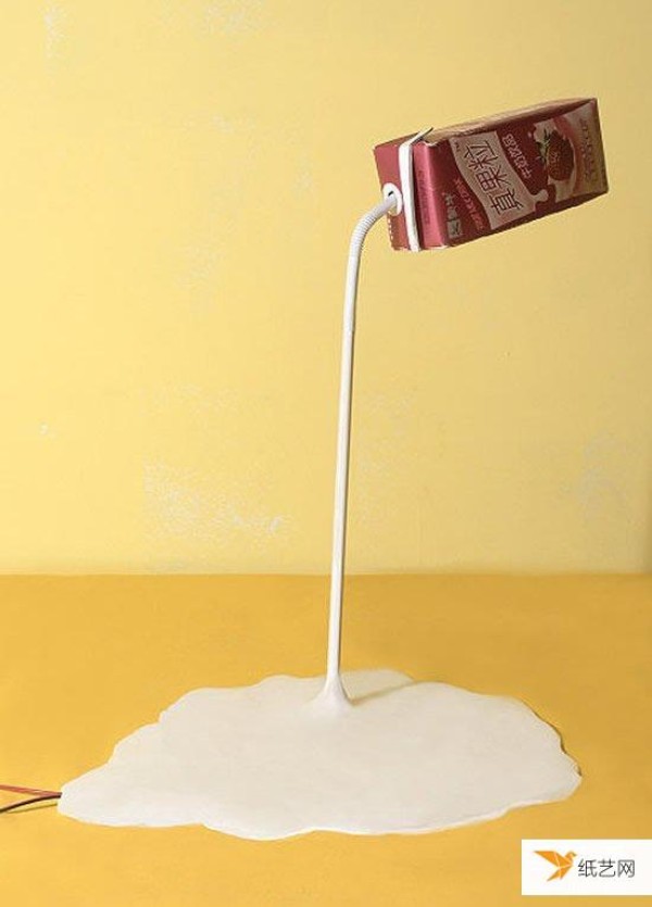 How to make a personalized and creative desk lamp from waste milk cartons