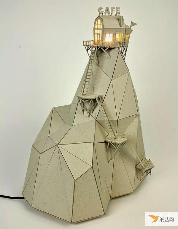 Lifelike and attractive, use thick cardboard to create a personalized cabin-shaped lampshade