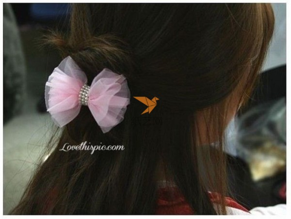 Tutorial on how to make beautiful fabric bow hair accessories