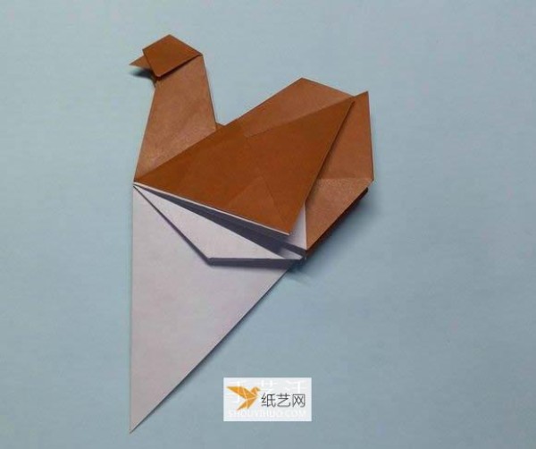 Detailed step-by-step illustration of folding a hen