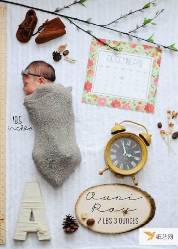 Appreciation of baby photos using creative ideas from daily life items