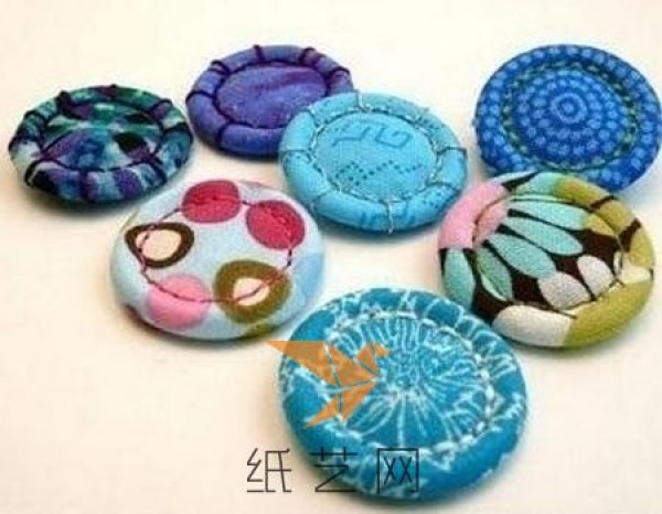 Literary and refreshing DIY fabric button making tutorial