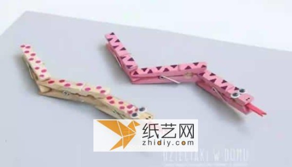 Tutorial on making a greedy snake childrens toy by turning clothespins into treasures