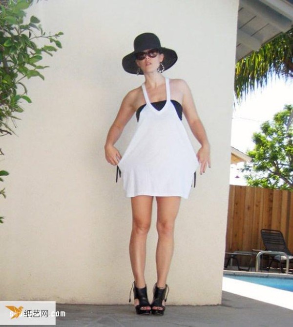 Super easy way to transform an old baggy T-shirt into a sexy sundress