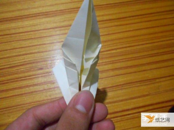 Share with everyone the step-by-step illustration of how to fold roses and paper cranes