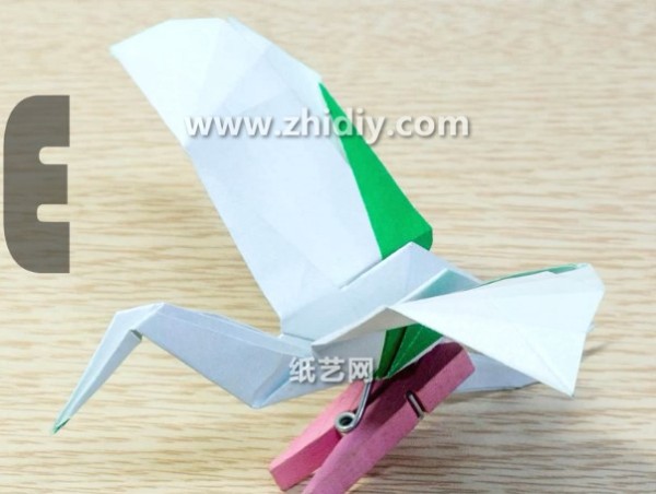 Origami method tutorial for simulated origami paper cranes