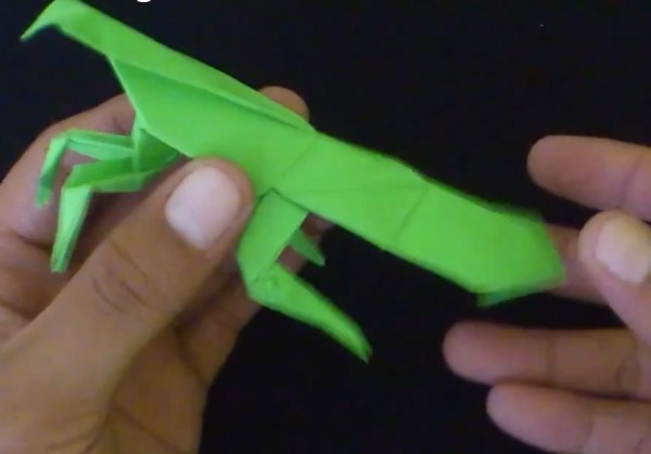 Simple three-dimensional origami mantis hand origami video tutorial