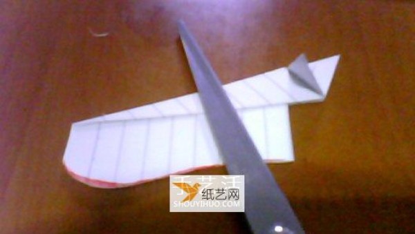 Illustration of folding method of Paperang paper airplane