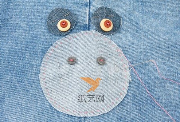 Tutorial on making cute little animal pillows by transforming jeans