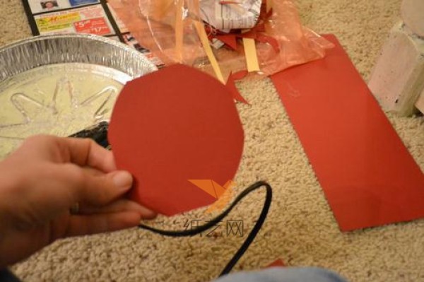 Super simple paper rose heart-shaped Valentine’s Day gift making tutorial