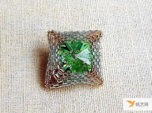 Tutorial on how to make handmade square jewelry and stone accessories with individuality