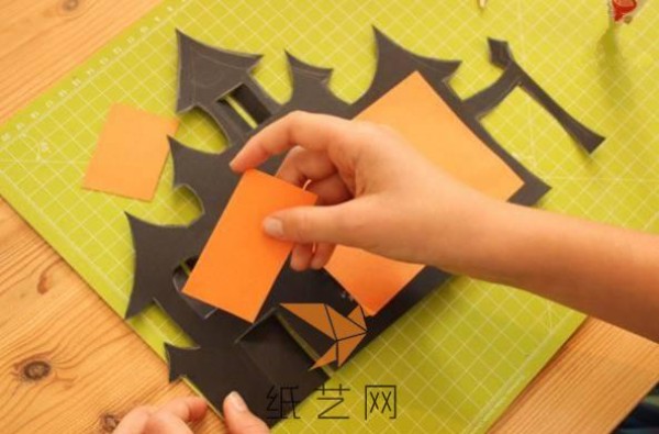 Halloween witch castle handmade tutorial for children with paper cutout