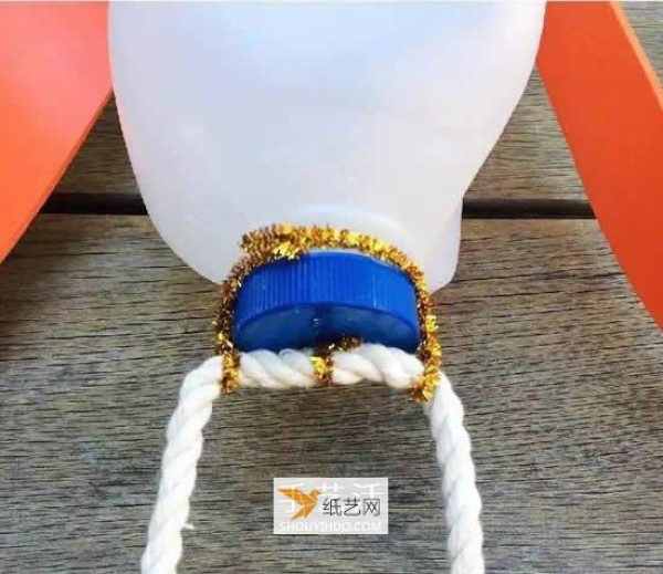 How to make a robot out of bottle cap waste