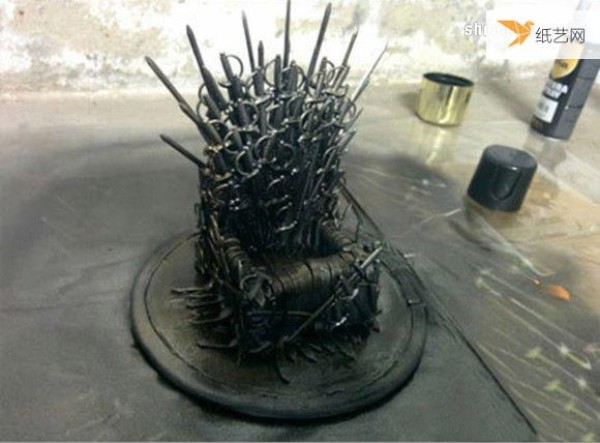 Illustrated tutorial for hand-making a domineering Iron Throne with personality