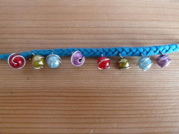 Beautiful hand-woven colorful bead bracelet making tutorial