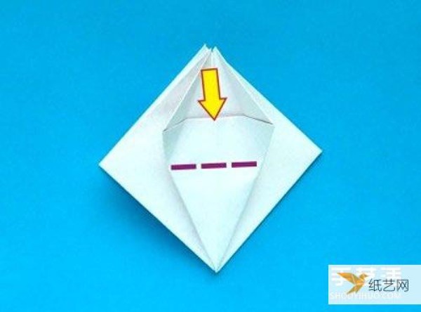 Illustrated tutorial on the folding steps of the seemingly complicated origami crab