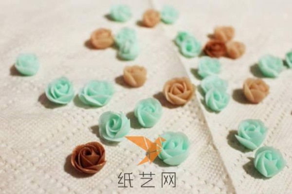 Beautiful clay flower bracelet making tutorial