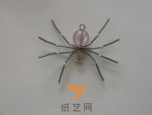 Tutorial for making a chic handmade beaded spider charm