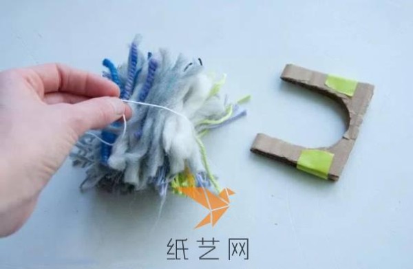 Simple and beautiful yarn ball and yarn flower making tutorial