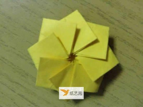 Detailed explanation of the steps of sunflower origami