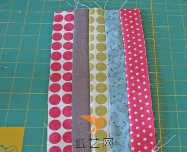 Tutorial on making small decorative flags for Mid-Autumn Festival