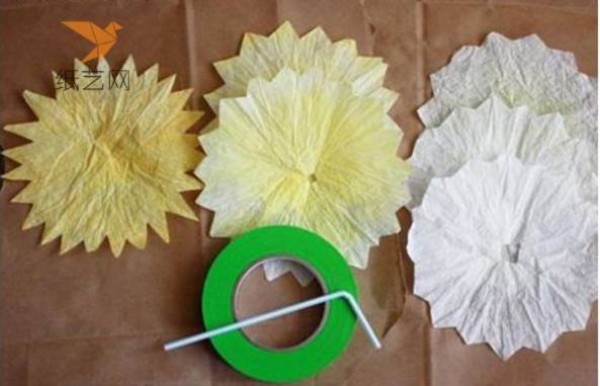 Paper art tutorial teaches you step by step how to make paper peony flowers.