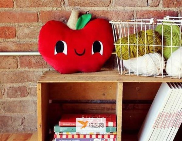 How to make your own red apple pillow according to the drawings