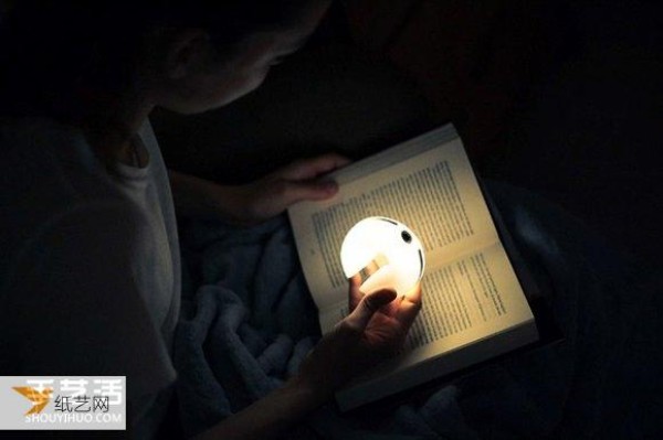 Soft light night light that can be adjusted using a mobile phone