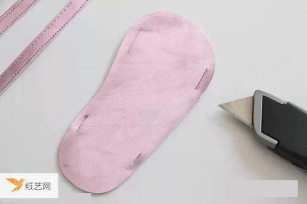 Transform unwanted shabby bags into stylish baby shoes