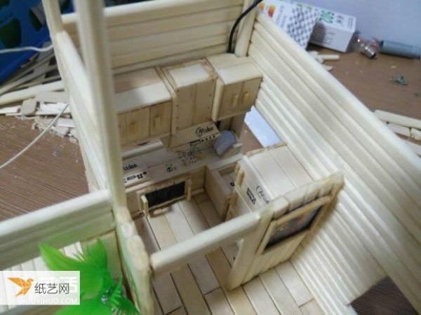 A complete step-by-step guide to hand-making a realistic villa model using disposable chopsticks