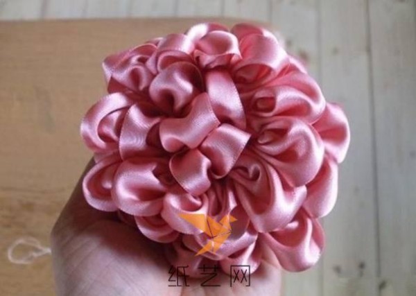 Simple and beautiful ribbon flower making tutorial