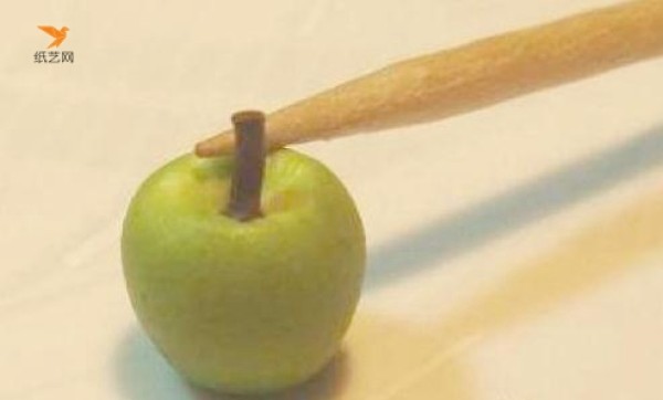 Tutorial on how to make beautiful green apples with ultra-light clay