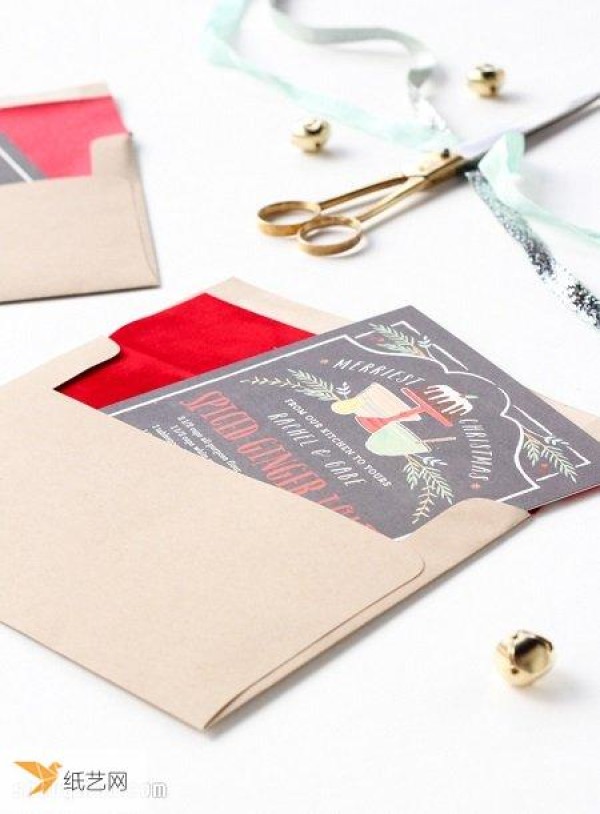 Handmade tutorial for making a simple and personalized red envelope for Christmas