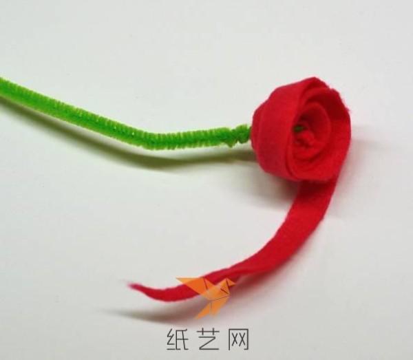 Tutorial on making non-woven roses for Valentine’s Day gifts