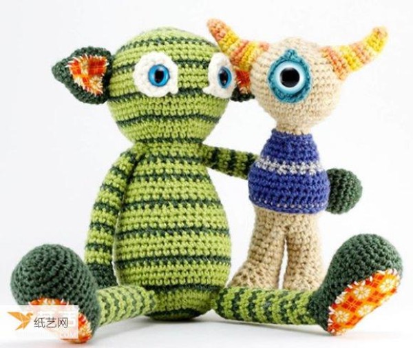 Cute, beautiful and healing animal dolls knitted with crochet