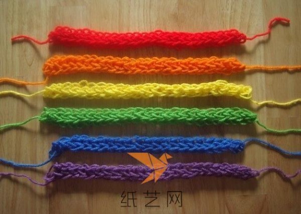 Finger Knit Rainbow Scarf Tutorial