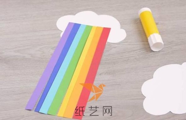 Handmade tutorial for children to make colorful clouds