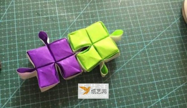 Illustrated tutorial on how to fold puzzle pieces using origami