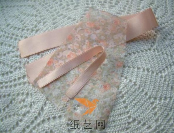 Tutorial on making beautiful ribbon and flower hairband for New Year’s gift