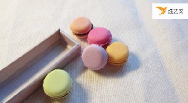 Illustrated tutorial on how to make macaron dessert ornaments using ultra-light clay