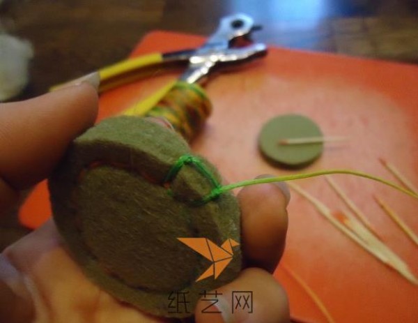 Chic fabric button making tutorial