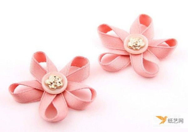 Handmade tutorial on cute ribbon flower-decorated headbands suitable for little girls