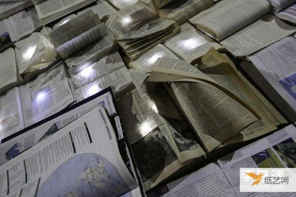 Day Night: 10,000 Books on the Streets of Toronto Art Event