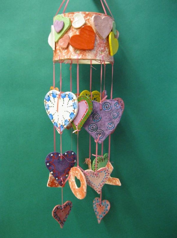 DIY tutorial for Valentine’s Day gift of love wind chimes made of ultra-light clay