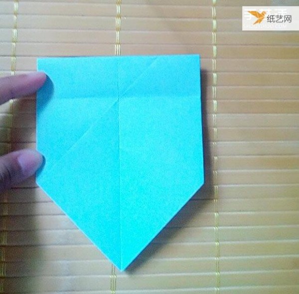 Illustration of the specific folding method of the exquisite-looking octagonal Chinese Valentines Day gift box carton