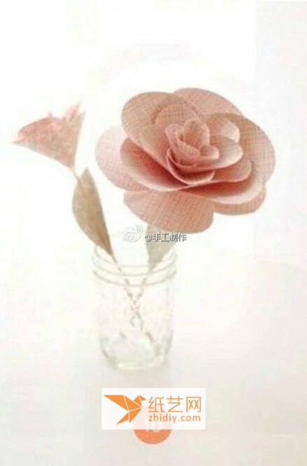 Simple Paper Rose Vase Illustrated Tutorial