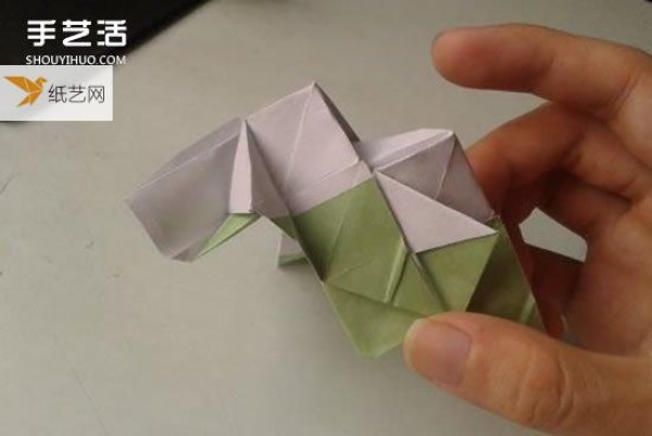 Detailed illustration of paper folding method of Kawasaki Rose