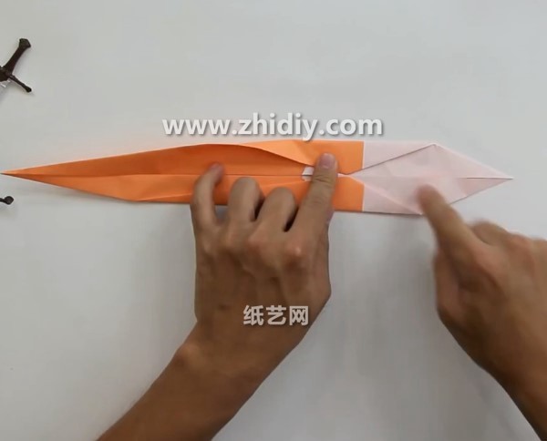 Video tutorial on how to fold a simulated origami sword