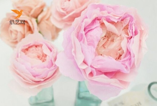 Illustrated tutorial for making handmade peonies from simple crepe paper